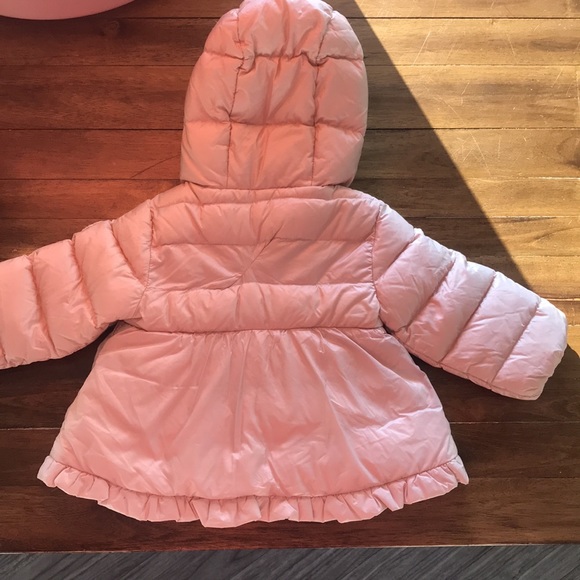 Childrens cream colored puffer jacket with one repair as shown in picture - Picture 2 of 5